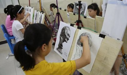 民辦培訓(xùn)機(jī)構(gòu) 優(yōu)勢(shì)、挑戰(zhàn)與未來展望